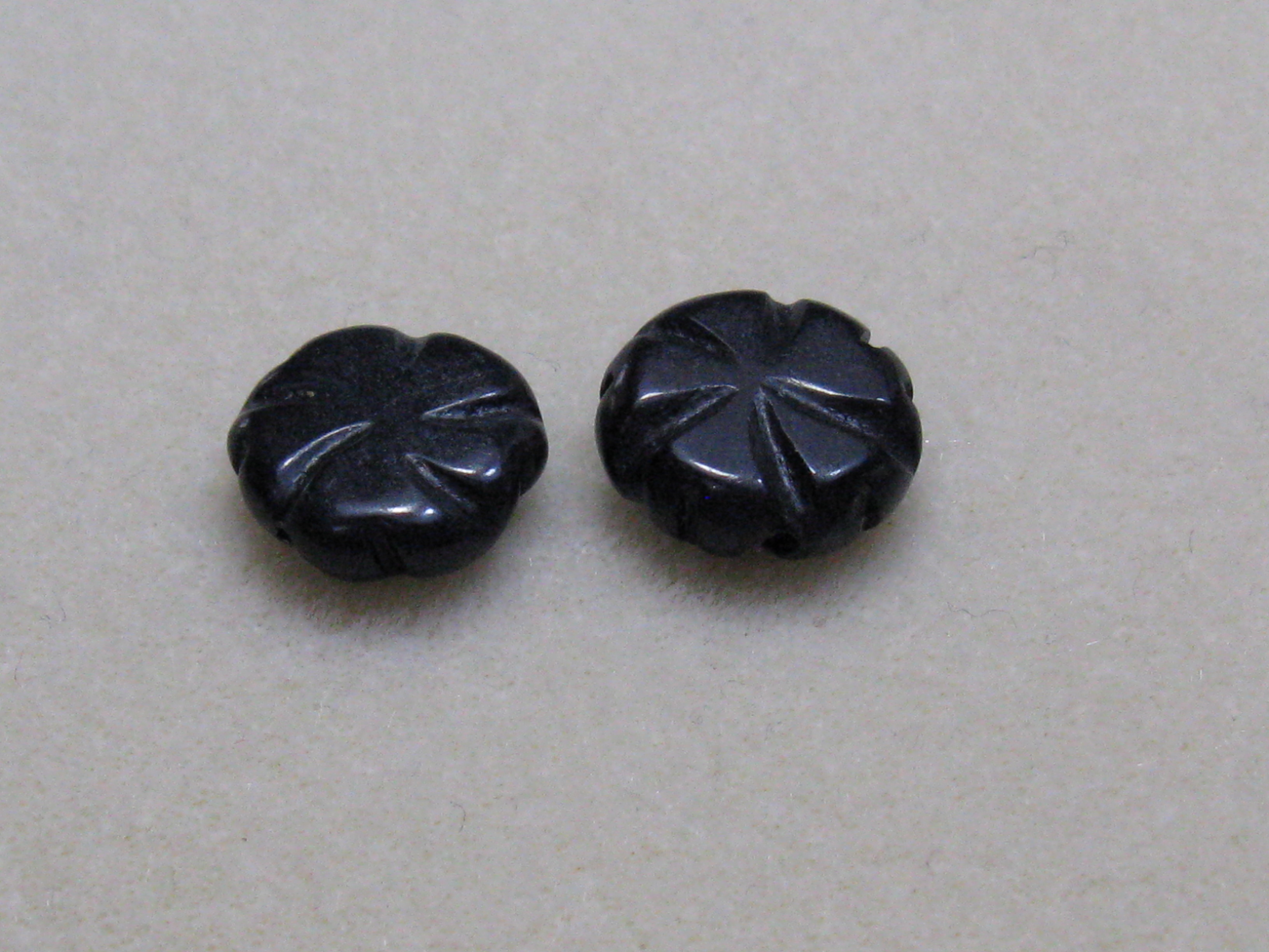 天然石　約１６mm　(２個入り)　オニキス