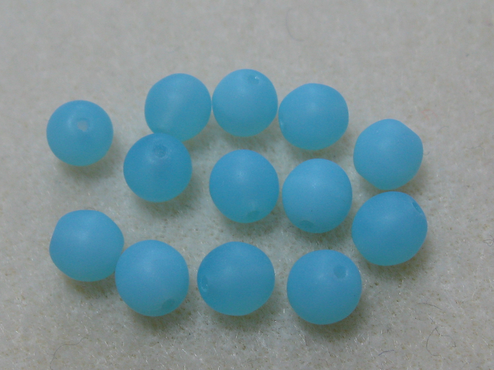 チェコ　プレス　ラウンド　６ミリ　アクアマリンマット