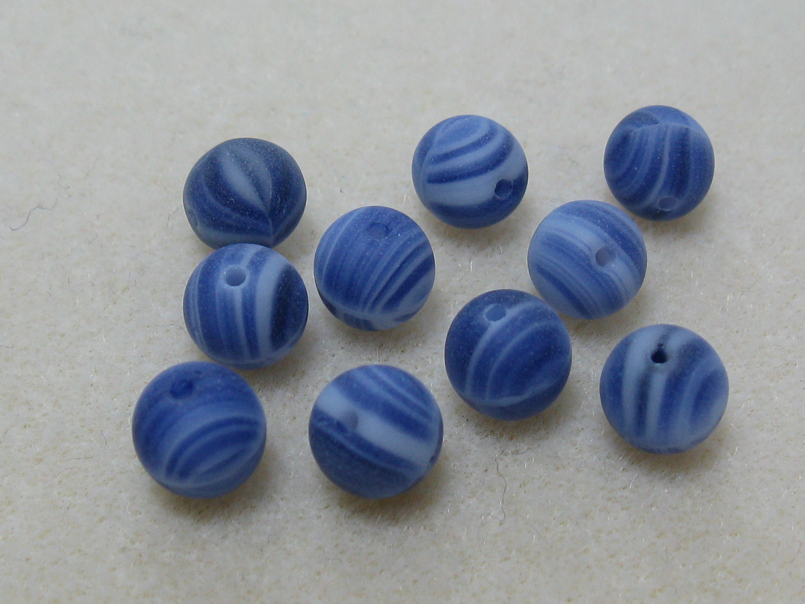 チェコ　プレス　ラウンド　８ミリ　マットサファイヤマーブル