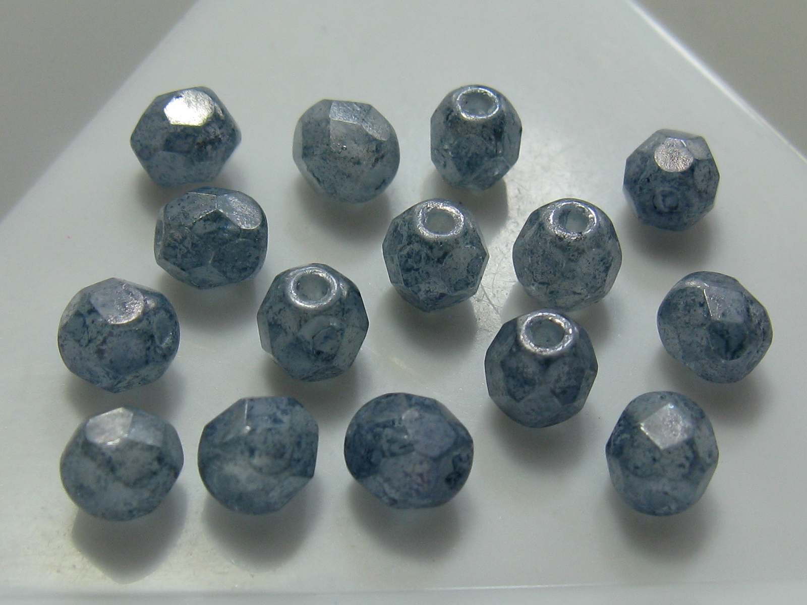 チェコ　ＦＰ　４ミリ　ラスターストーンアクア