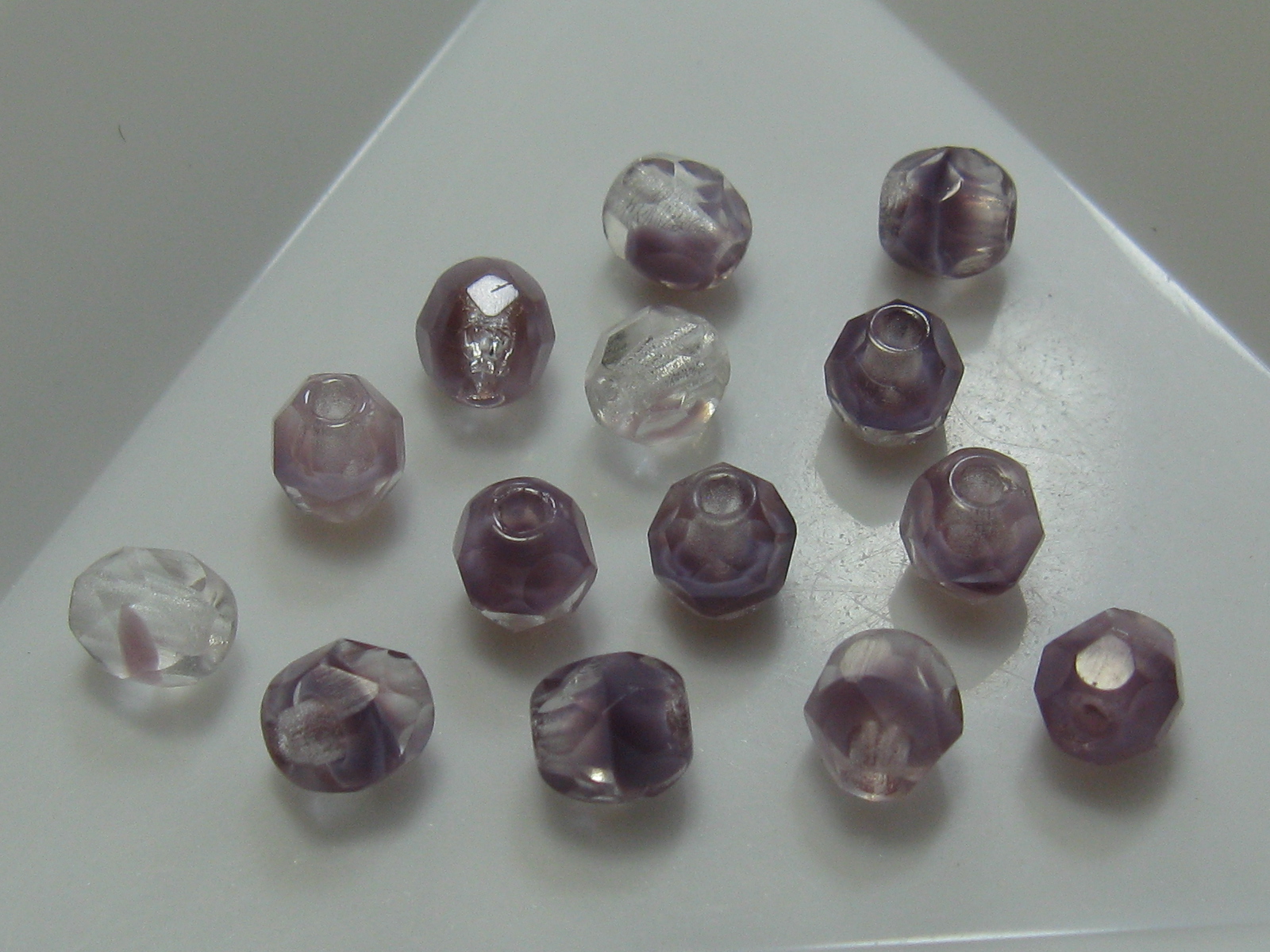 チェコ　ＦＰ　４ミリ　２トーンアメジスト