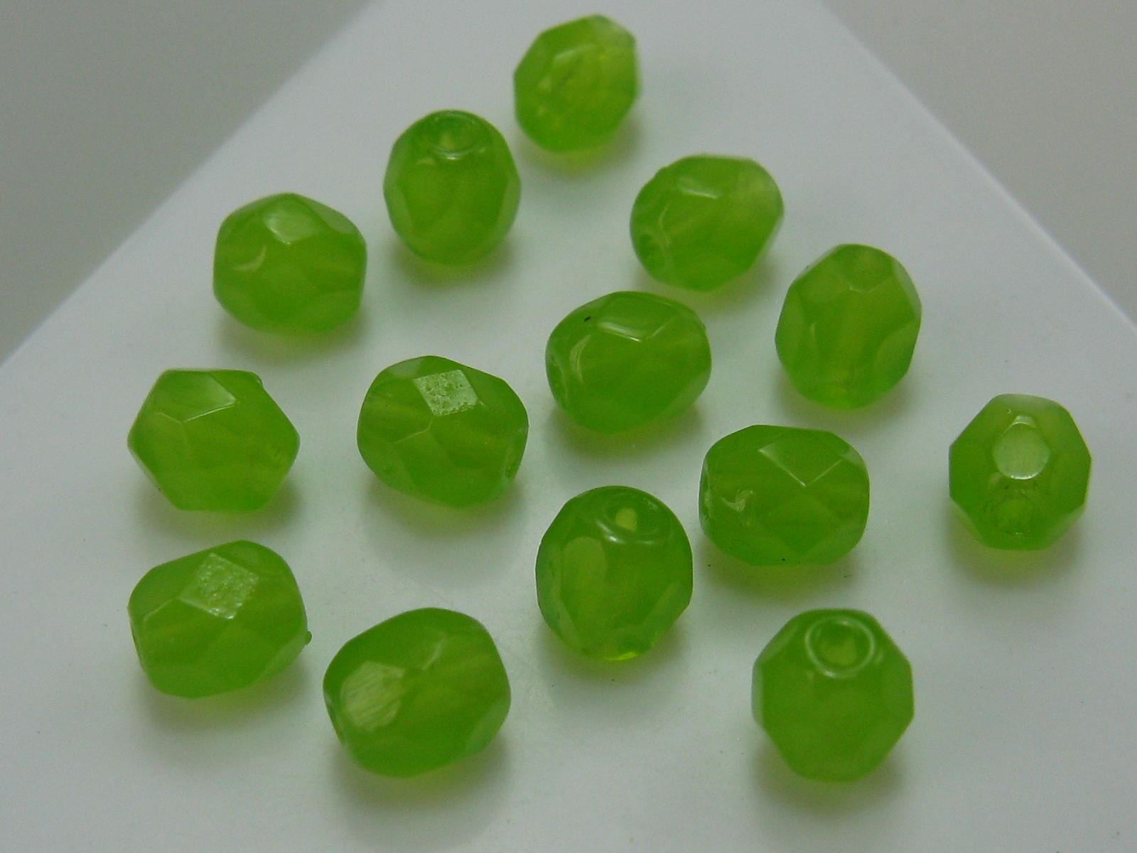 チェコ　ＦＰ　４ミリ　ミルキーグリーン