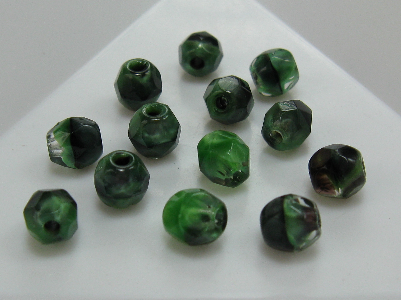 チェコ　ＦＰ　４ミリ　２トーングリーンジェット