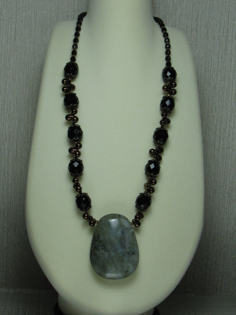 ナチュラルストーンネックレス　ラブラドライト