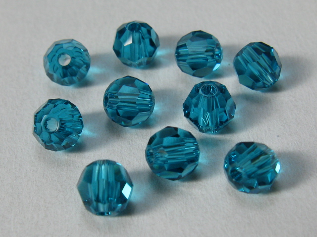 5000番　4mm　ブルージルコン