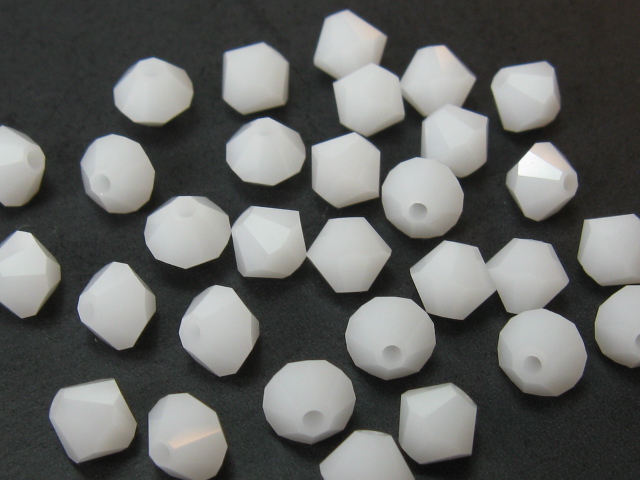 5301番　4ｍｍ　ホワイトアラバスター