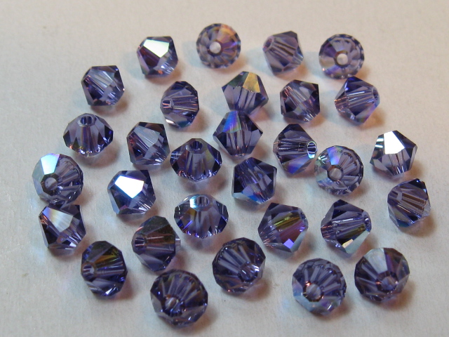 5301番　４mm　タンザナイトＡＢ