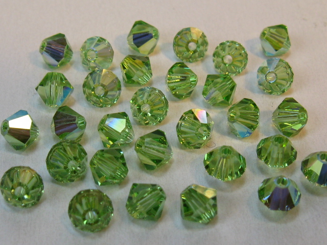 5301番　４mm　ペリドットＡＢ