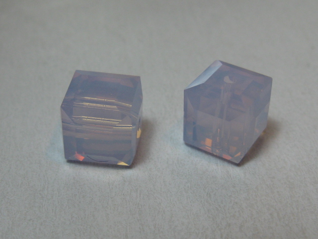 5601番　６mm　バイオレットオパール