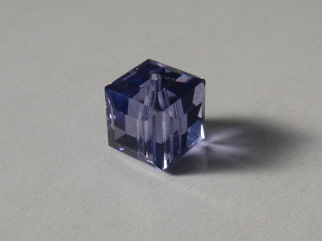 5601番　８mm　タンザナイト