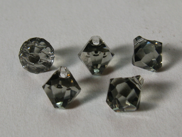 6301番　６mm　ブラックダイヤモンド