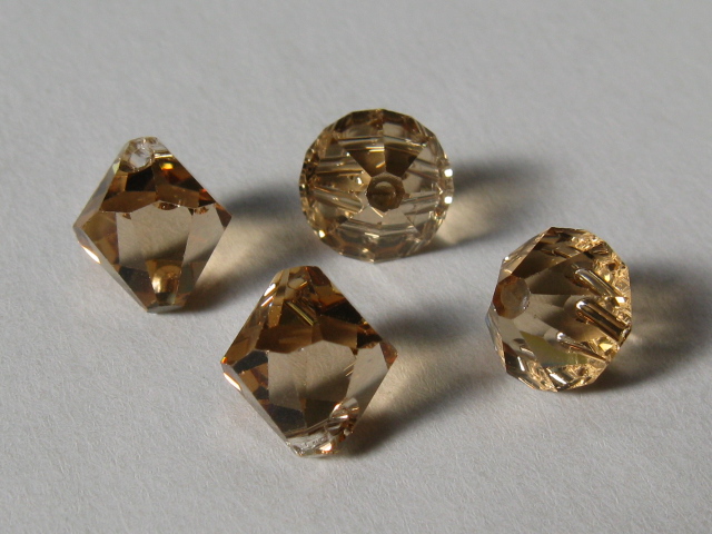 6301番　８mm　ライトコロラドトパーズ