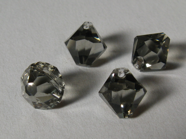 6301番　８mm　ブラックダイヤモンド