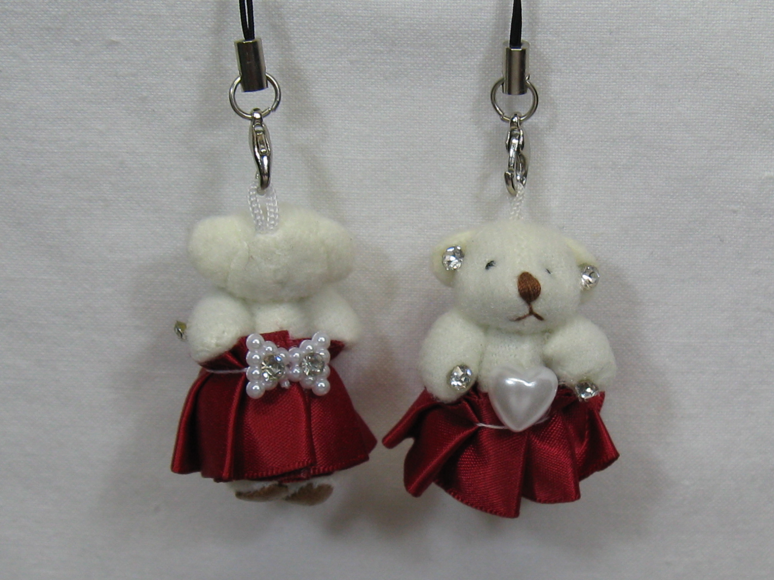 おめかしクマさん(カニカンストラップ付)　レッド