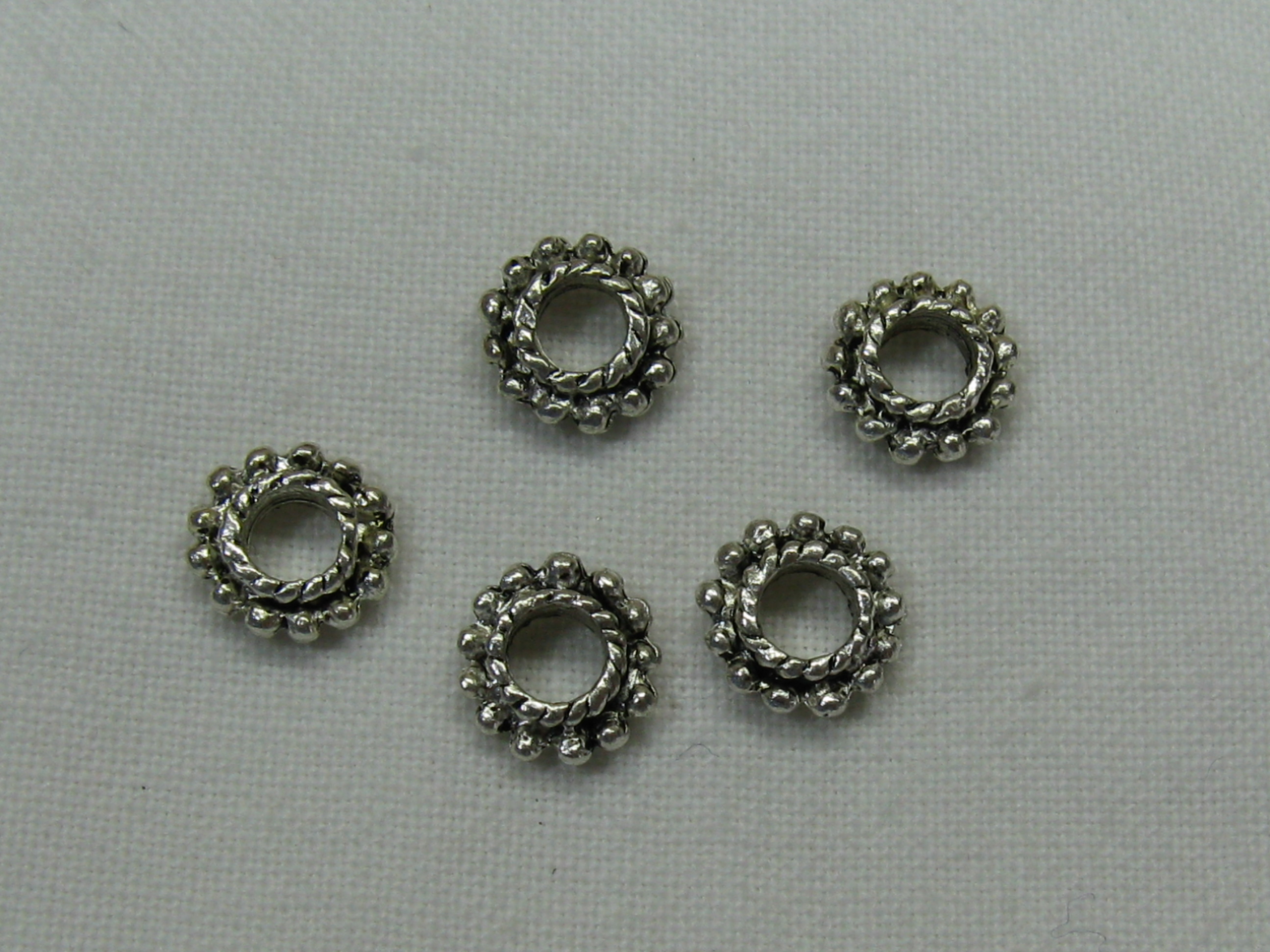 コネクター　８×４ミリ　シルバー