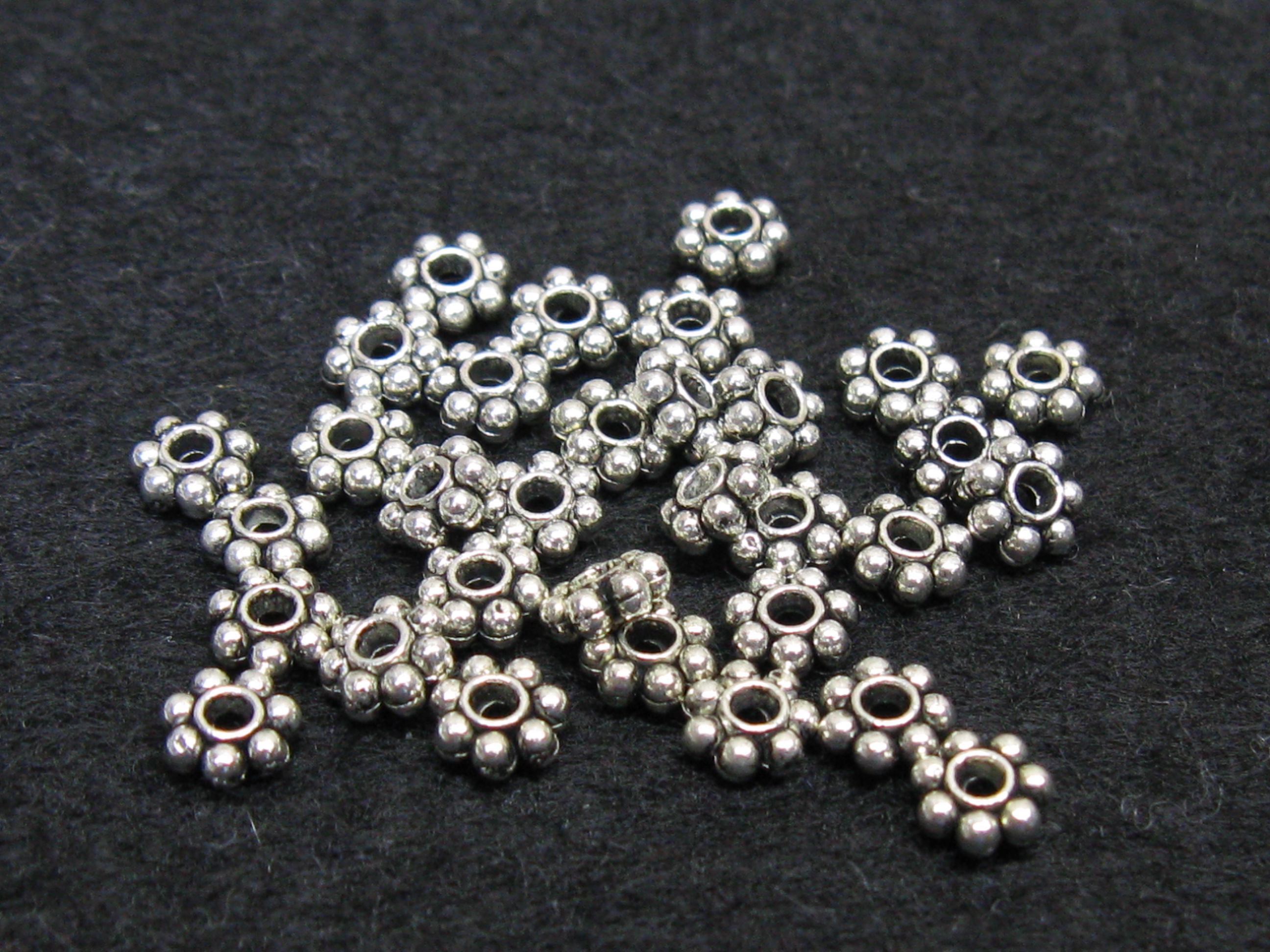 デイジー　４.5×１.0ミリ　Ａシルバー　(５０個用)