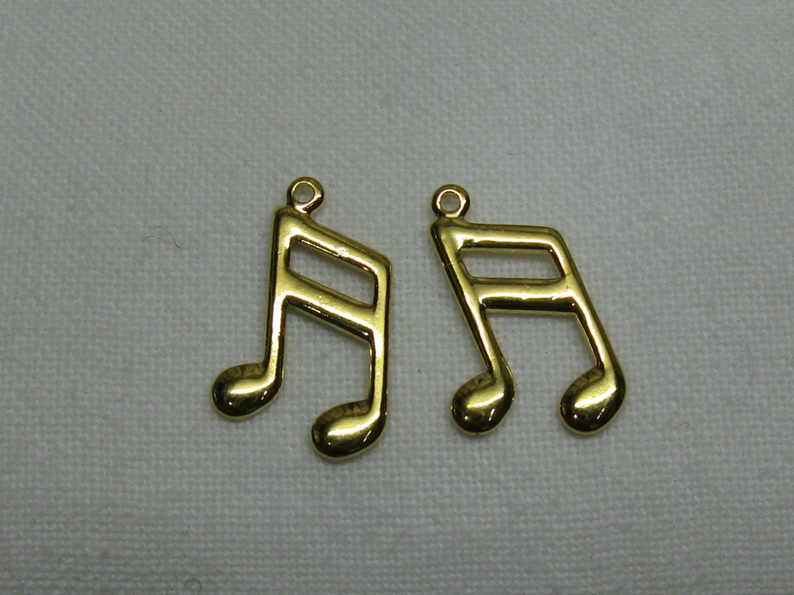 チャーム　十六分音符　16ミリ　ゴールド