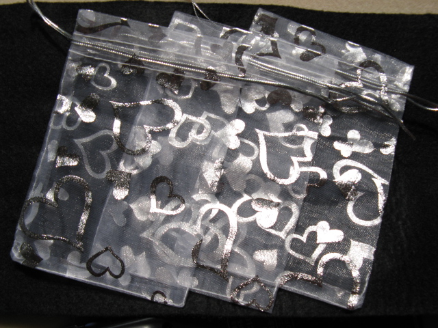 アクセサリーポーチ　９×１３ｃｍ　ハート　ホワイト