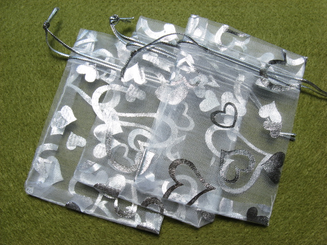 アクセサリーポーチ　７×8.5ｃｍ　ハート　ホワイト