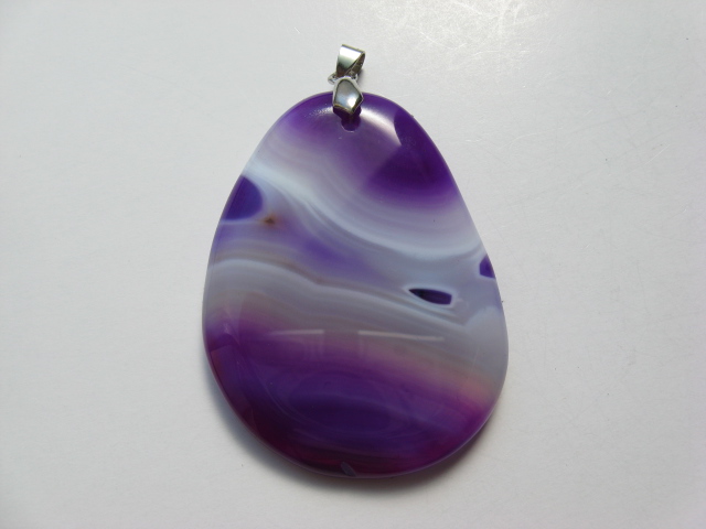 ペンダントトップ　ナゲット型　５８×４３ミリ　メノウ　ムラサキ