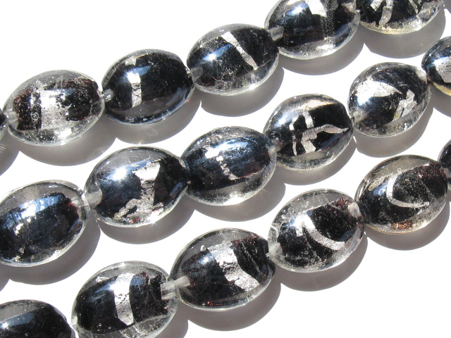 ハンドメイドガラス　オーバル　約20ｍｍ×15ｍｍ　ブラック