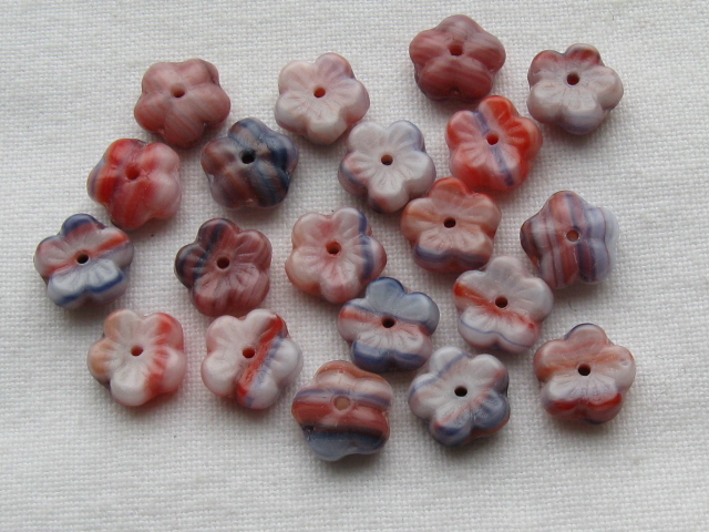 チェコビーズ　デイジーフラワー　８ミリ　ハリケーンレッド