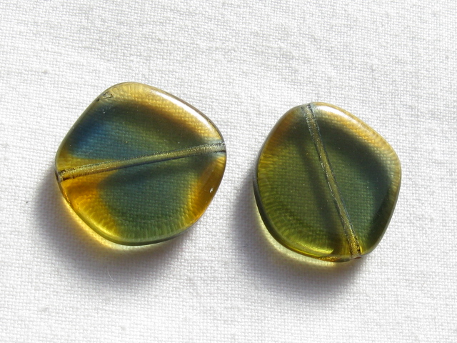 チェコ　プレス　ムーンシャイン　20ミリ　2トーントパーズサファイヤ