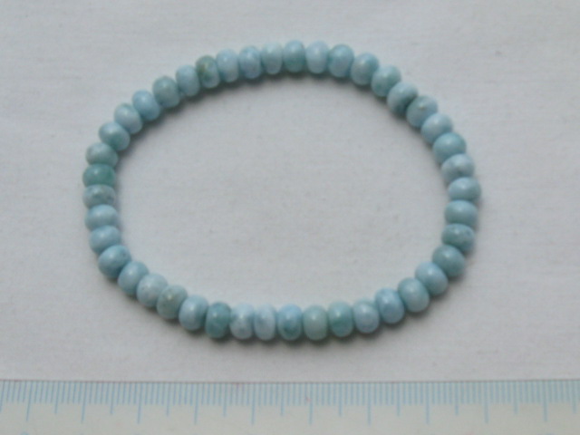 天然石ブレスレット　ボタンタイプ　　6~6.5×4~5ミリ　ラリマー