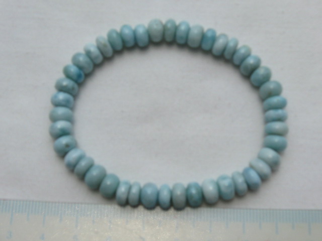 天然石ブレスレット　ボタンタイプ　　7~7.5×4~4.5ミリ　ラリマー