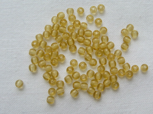 チェコ　プレス　ラウンド　３ミリ　トパーズ