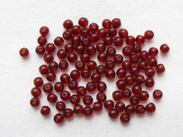 チェコ　プレス　ラウンド　３ミリ　ガーネット
