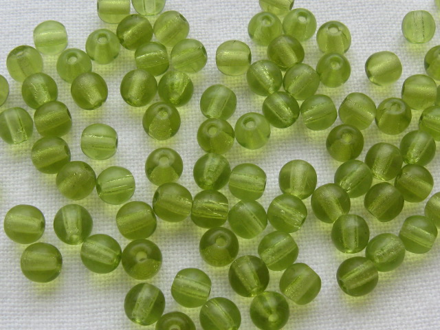 チェコ　プレス　ラウンド　４ミリ　オリーブ