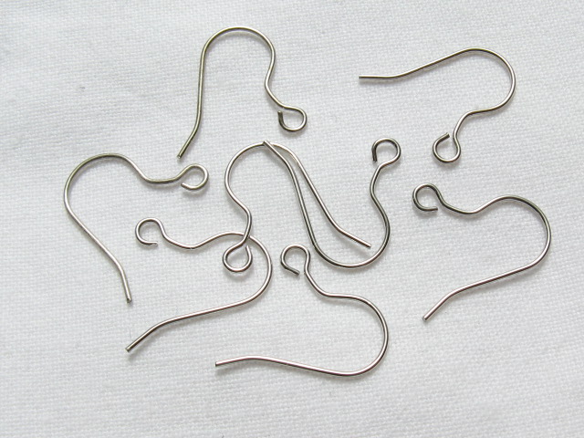 ピアス　(４ペア)　シルバーカラー