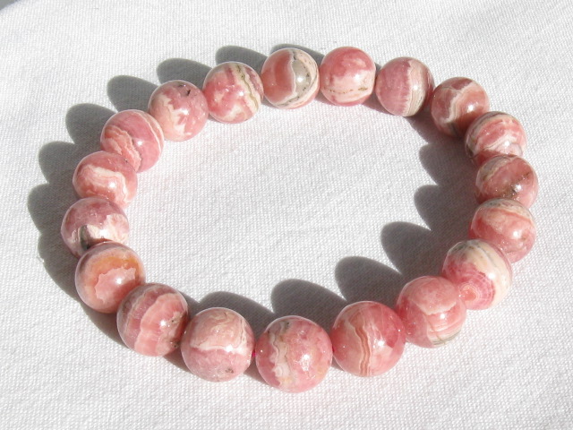 天然石ブレスレット　ラウンドタイプ　１９玉　　11.0~10.5ミリ　インカローズ
