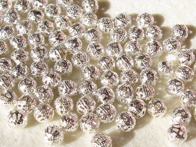 すかし玉　６mm　(約500個入り)　ホワイトシルバーカラー