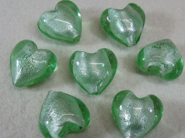 ベネチアン風ガラス　ハート　約20ｍｍ　クリソライト