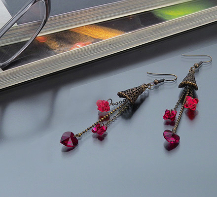 レッド・カクテル・イヤリング