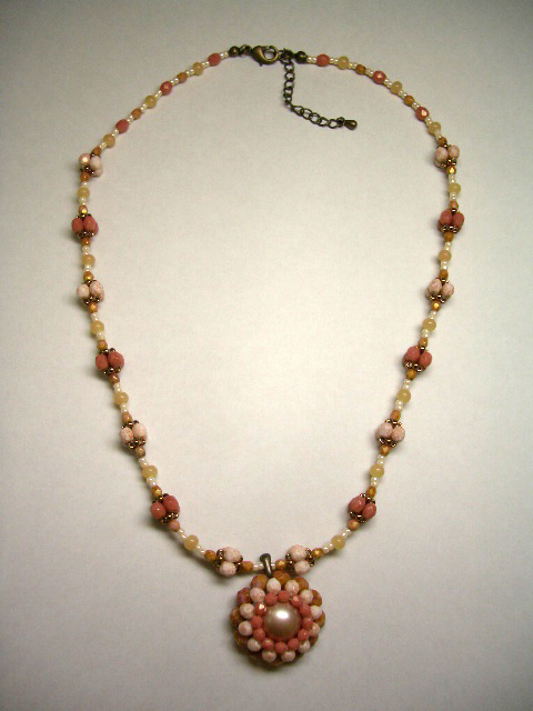 囲み風ネックレス　ピンク