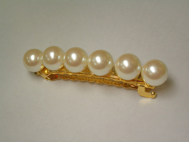 バレッタ　（髪留め部分約83mm・6個玉・白）