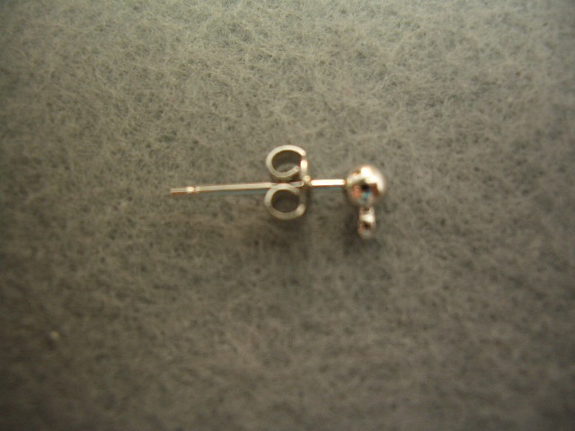 ピアスキャッチ付ロジウム