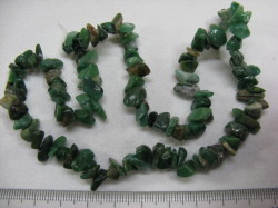 天然石　さざれ　約40センチ　アフリカンジェイド