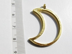 レジン向けメタル　三日月　26×37mm　ゴールド