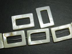 シェルパーツ　30×20ミリ　長方形・リング　(２個入)　ナチュラルカラー