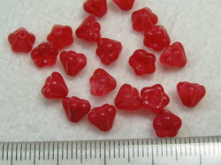 チェコビーズ　ベルフラワー　６×４ミリ　ラズベリーシャーベット