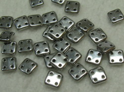 チェコビーズ　フラットスクエア　４ホール　６ミリ　シルバー