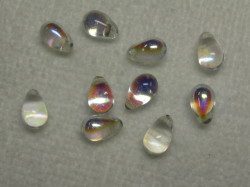 チェコビーズ　ティアドロップ　６×９ミ　クリスタルAB