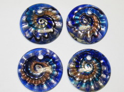 ハンドメイドガラス　丸平型　約44ｍｍ　ダークブルー＆ライトブルー