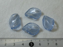 ベネチアン　ツイスト　約20×15ｍｍ　ライトサファイヤ