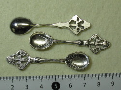 チャーム　スプーン　 59×20ミリ　シルバー