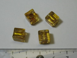 ベネチアン風ガラス　キューブ　約８×８ｍｍ　黄色